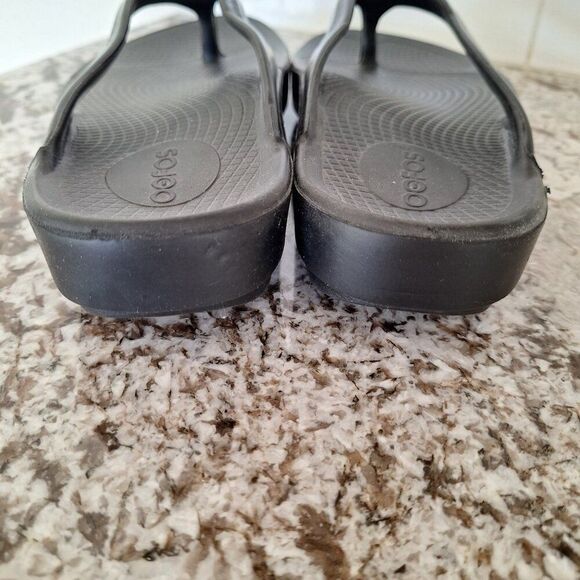 Oofos Black  Flip Flops Size w 8 thong style sandals comfort - Picture 4 of 8